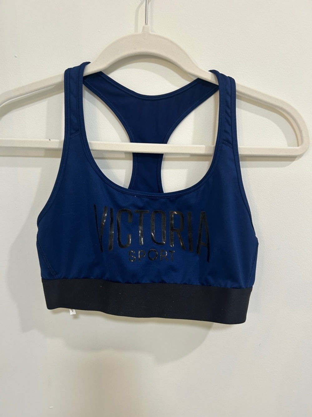 Victoria Sport Navy Racerback Medium-Impact Sports Bra  Size Medium